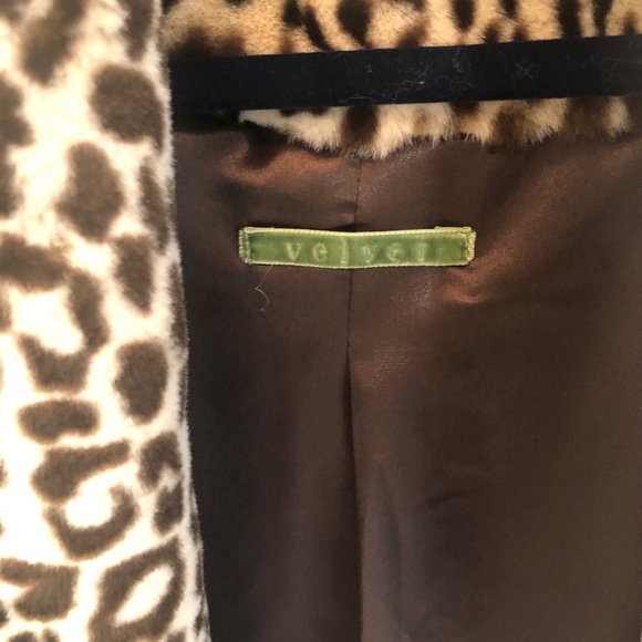 Velvet Faux Leopard Jacket - Picture 7 of 8